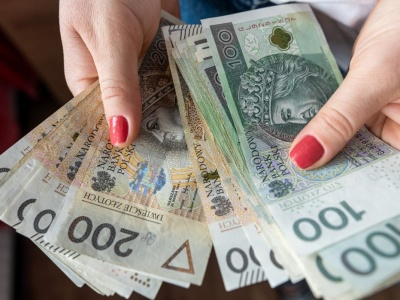 Nie tylko ZUS. Ten błąd kosztuje ludzi tysiące złotych przy przejściu na emeryturę