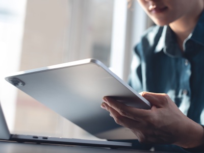 HR na rozdrożu: firmy mówią o zmianie, ale wciąż boją się digitalizacji