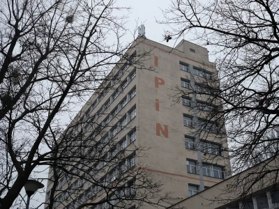 Pożyczki w parabankach, szantaż i odejścia. Kulisy finansowania polskiej psychiatrii