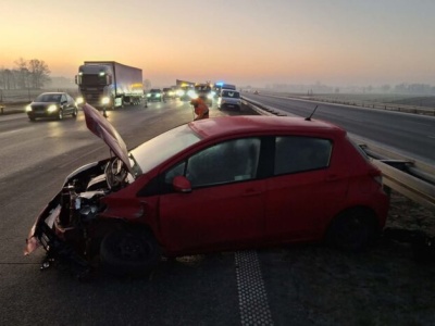 Uwaga kierowcy! Bardzo trudne warunki na drogach. Kilka zdarzeń na A1