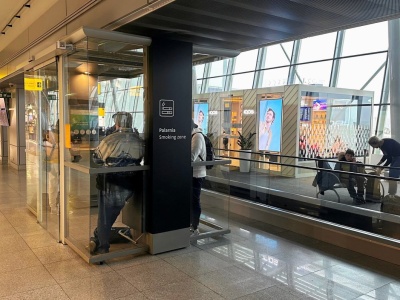 Szklana pułapka na lotnisku. Polacy skoczyli 