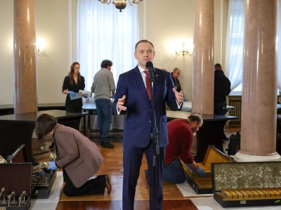 Nawrocki nie ma racji z Okrągłym Stołem. „Fałsz w ustach historyka razi”