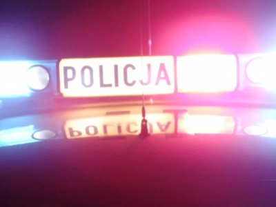 Ciechanowianin mógł doprowadzić do tragedii. Po przyjeździe policji nie chciał opuścić auta