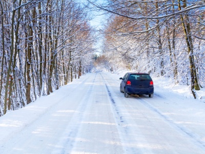 Gołoledź paraliżuje Polskę. Władze apelują: zostań w domu, jeśli możesz