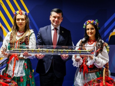 Małopolska kolej bije rekordy. Ponad 27 milionów pasażerów i wielkie zmiany przed Sądecczyzną