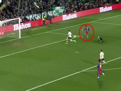 Barcelona nie podzieliła losów Realu. Rywal Lewandowskiego bohaterem