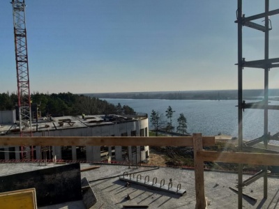 Ponad 500 pokoi i 3 tys. mkw. odkrytych basenów. Pod Warszawą rośnie hotelowy gigant