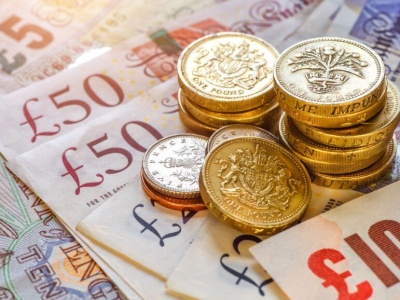 Podatki od aut elektrycznych wpędzają kierowców i firmy w długi