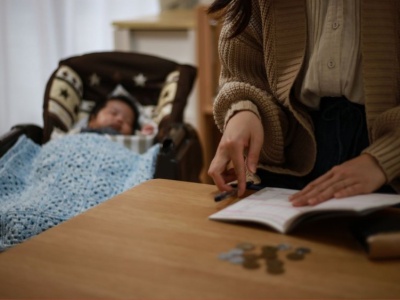 Polacy mogą dostać 1000 zł zapomogi. Mało kto jeszcze pamięta o becikowym