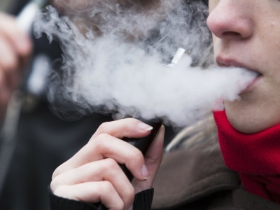 Zmiany w prawie dla palaczy. Tych produktów nie zobaczą niedługo na sklepowych półkach
