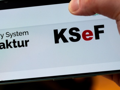 Faktura spoza KSeF? Fiskus zaskakuje jasnym stanowiskiem