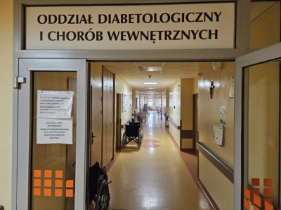 Problemy szpitala w Sieradzu. Zamykają się oddziały, lekarze bez nowych umów