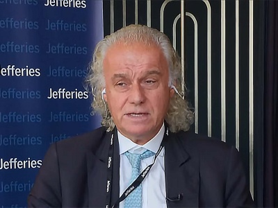 Król kryptowalut w tarapatach. Christopher Wood ucieka z Bitcoina do bezpiecznej przystani!