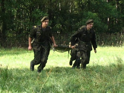 ARMIA WZYWA TYSIĄCE – KTO MUSI SIĘ STAWIĆ, A KTO RYZYKUJE KARĘ I INTERWENCJĘ POLICJI?