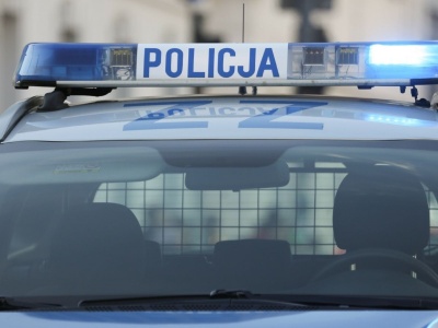 Autem wbił się w radiowóz w samym centrum Warszawy. Ulice zablokowane