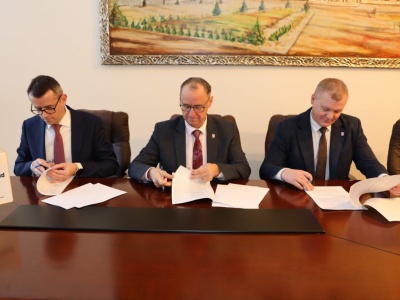 Jeden odcinek już przebudowują, jest umowa na kolejny. Droga z Lubartowa do Chlewisk będzie jak nowa