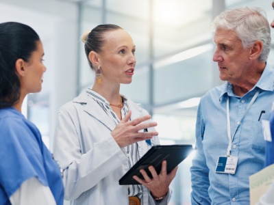 Od 4806 zł do 14990 zł – ministerstwo określa stawki płac na ten rok. Dotyczą konkretnych grup pracowników