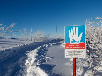 Pilny alert RCB. Nie wychodź w góry, lawiny mogą zejść w każdej chwili