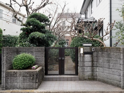 Masz bramę lub furtkę przy posesji? Od 2026 roku przepisy mogą wymusić zmiany