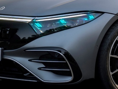 Jest zgoda na nowe obowiązkowe światła. Dojdzie kolor turkusowy