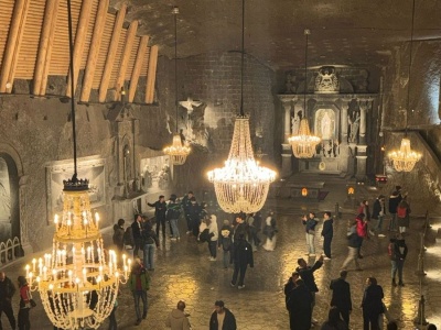 Kopalnia “Wieliczka” zatrudnia wirtualnego poliglotę. Włada 20 językami