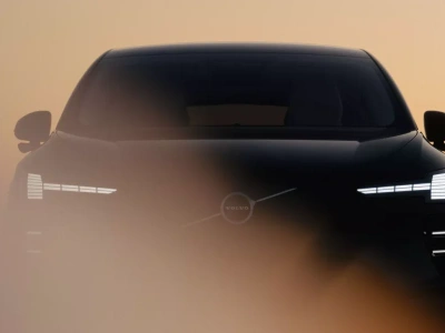 Volvo EX60: 810 km zasięgu, 340 km w 10 minut i asystent, który „gada” jak człowiek