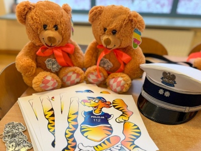 Ferie coraz bliżej. Policjanci ruszyli z lekcjami zimowego bezpieczeństwa