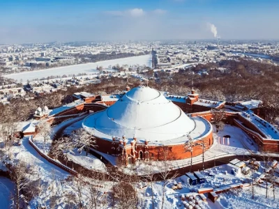 Smog w Krakowie: wysokie stężenia pyłów i utrzymujące się przekroczenia norm