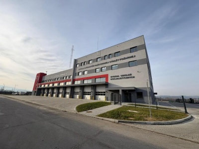 Strażacy z JRG 2 Nowy Sącz już w nowej strażnicy