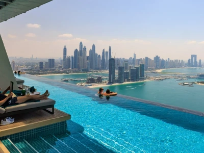 Widoki z wysokich pięter na bajecznych tarasach. Turyści uwielbiają tutaj przychodzić