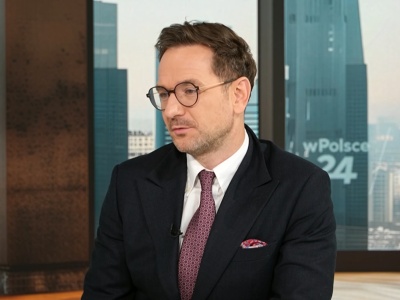 Buda: Tusk szczypie prezydenta za nogawkę, jak mały ratlerek