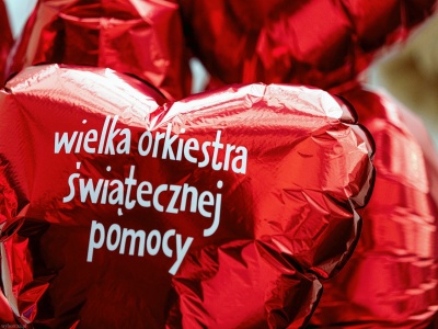 To się staje pokoleniową tradycją. Dla WOŚP zbierali Millenialsi, teraz uczą wolontariatu swoje dzieci