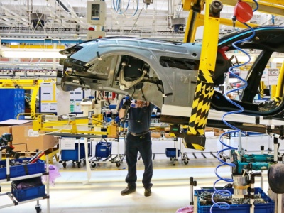 Kolejny cios w przemysł motoryzacyjny. Do 2029 roku pracę straci 455 osób