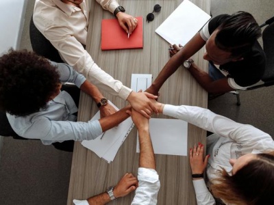 Rynek pracy w Polsce: między automatyzacją, niepewnością a potrzebą stabilności