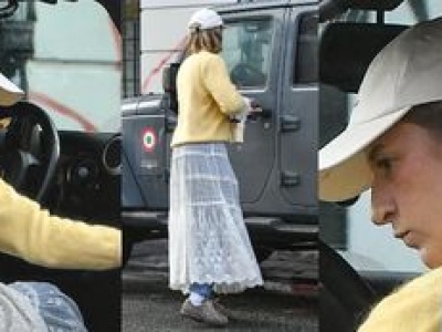 Lara Gessler w jeansach i w spódnicy z firany pakuje się do jeepa za ok. 400 tysięcy złotych. Niezła stylówa? (ZDJĘCIA)