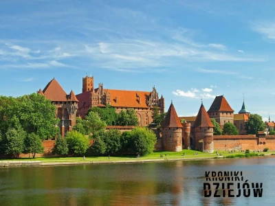 To największy tego typu zamek na świecie. Leży w Polsce