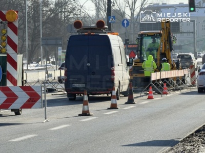 Mroźna noc i seria awarii wodociągowych w Warszawie i okolicy