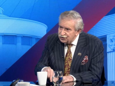 Gen. Komornicki ostrzega przed armią 