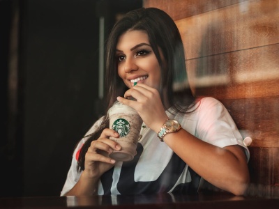 Kubek, który zarabia więcej niż lokata. Oto nowy hit handlarzy prosto ze Starbucksa