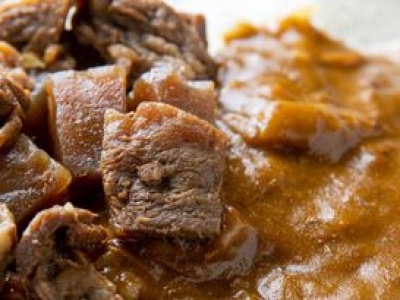 Wywalamy jako odpad. Nie mamy pojęcia, że to skarbnica smaku i kolagenu na stawy