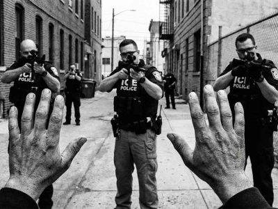 Ręce na widoku! Dlaczego lewica przegrywa starcie z logiką i procedurami?