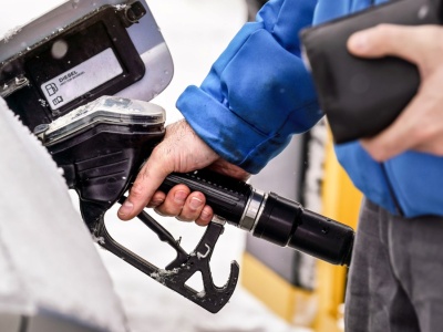 Paliwo zimowe a siarczyste mrozy. Czy dodatek do paliwa ma sens?