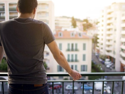 Tak poznasz głęboko nieszczęśliwego mężczyznę. Wykazuje osiem cech