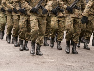 Tysiące Polaków nie wiedzą, że mają taką możliwość. Dostaniesz pracę, sprzęt i 6300 zł brutto
