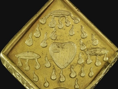 Czterolatek znalazł złoty relikwiarz z epoki Tudorów. Skarb leżał w ziemi przez 500 lat