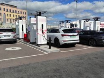 Zmiana trendu. Rośnie zainteresowanie autami elektrycznymi w Polsce