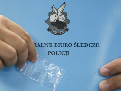 Trzech lekarzy zatrzymanych. CBŚP rozbija gang handlujący nielegalnymi lekami