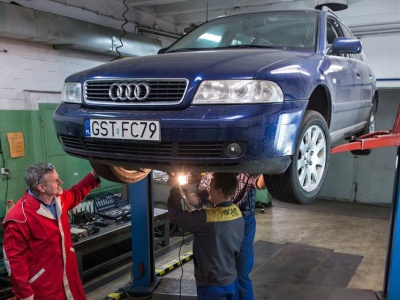 MEN odpuszcza wagarowiczom. Ekspert załamuje ręce nad szkołami zawodowymi