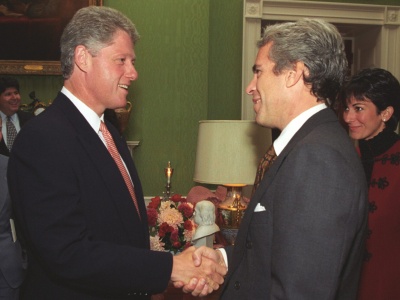 W odtajnionych aktach Epsteina Trump, Musk i Gates. Starnawski: „Skala jest porażająca”