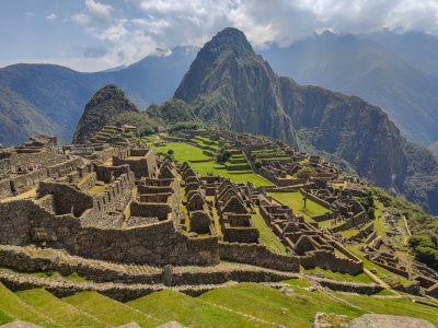 🌈 Zobaczyć Tęczowe Góry i odkryć Machu Picchu 😍 Loty do Peru z przystankiem w Madrycie od 2720 PLN 🥰✈️
